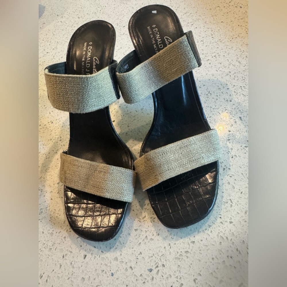 Donald‎ J. Pliner Black and Tan Sandals with Two-Strap Design 7.5 M